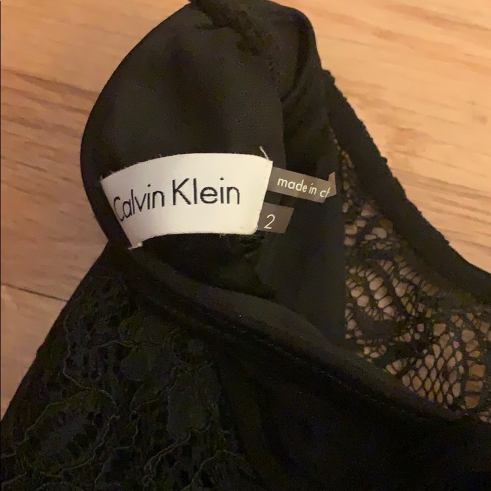Form fitting Size 2 Calvin Klein dress. - Picture 4 of 6